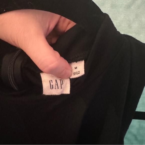 GAP - little black dress - mock neck- size Medium - soft material - Picture 3 of 3